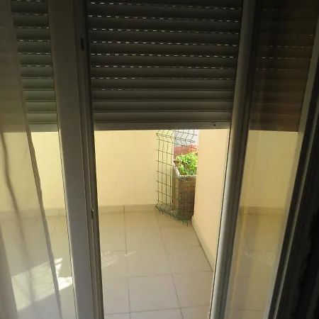 11 Apartament