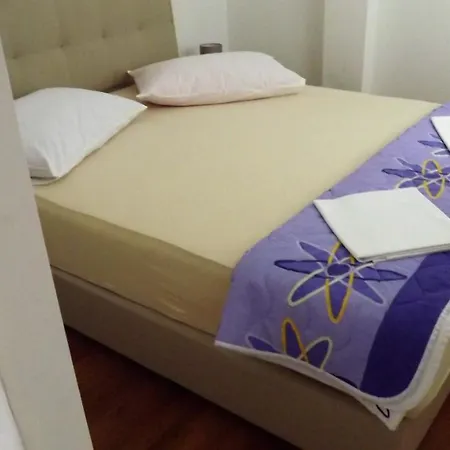11 Apartament
