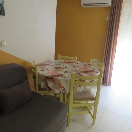 Apartament 11