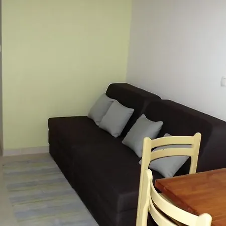 11 Apartament *