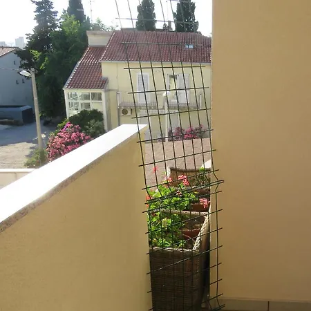 아파트 11 스플리트