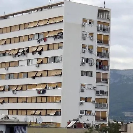 11 아파트 스플리트